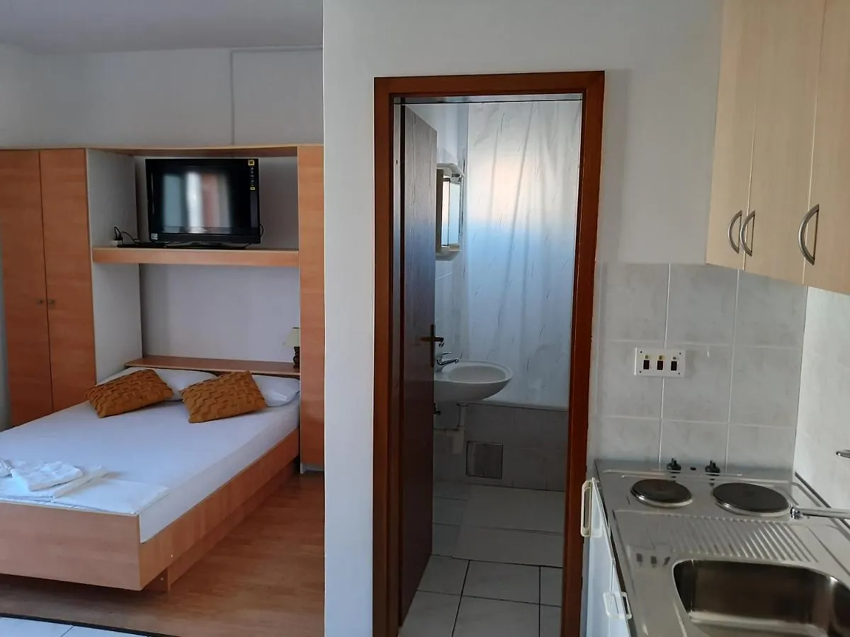 Apartments Ljulj Τρογκίρ Κροατία